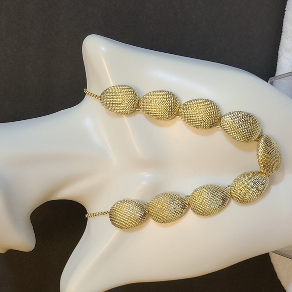 Monet necklace vintage gold color - Picture 1 of 5